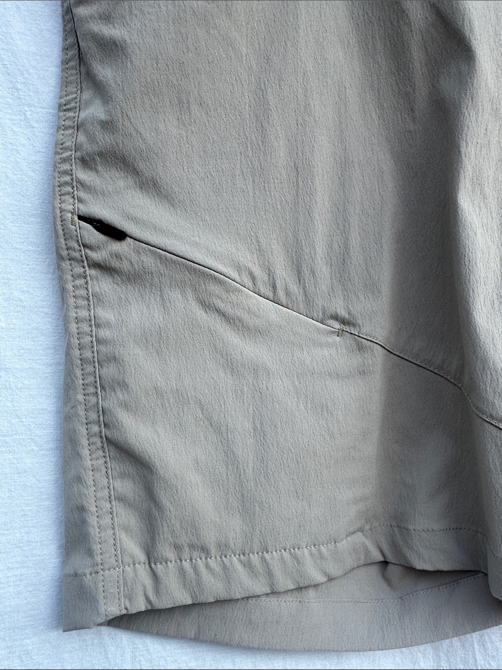 Merrell Shorts - Picture 4 of 9